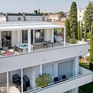 Apartment Luxury La Finestra Sul
