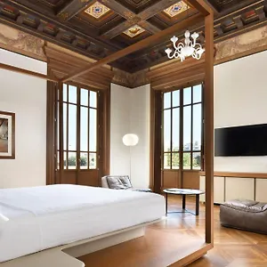 Palazzo Montemartini Rome, A Radisson Collection Ρώμη